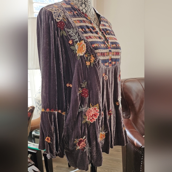 Brand New Johnny Was Velvet Sisilia Embroidered with Bell sleeves - Picture 10 of 11